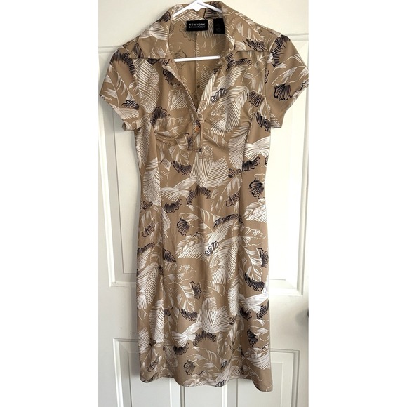 New York & Company Dresses & Skirts - New York‎ & Company Dress XS Tan Floral Leaf Short Sleeve Collared Midi